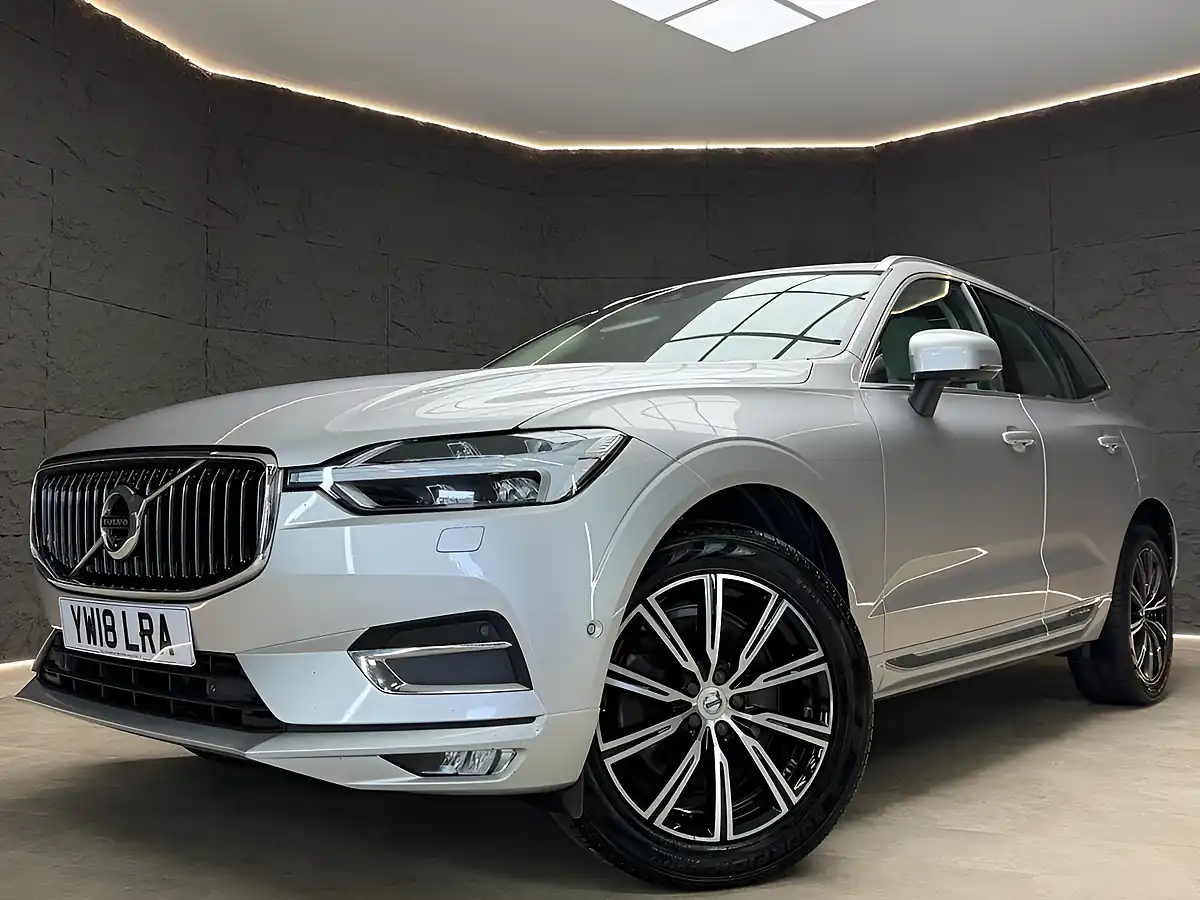 Used 2018 Volvo XC60 Inscription Silver - Interior and Exterior details 5
