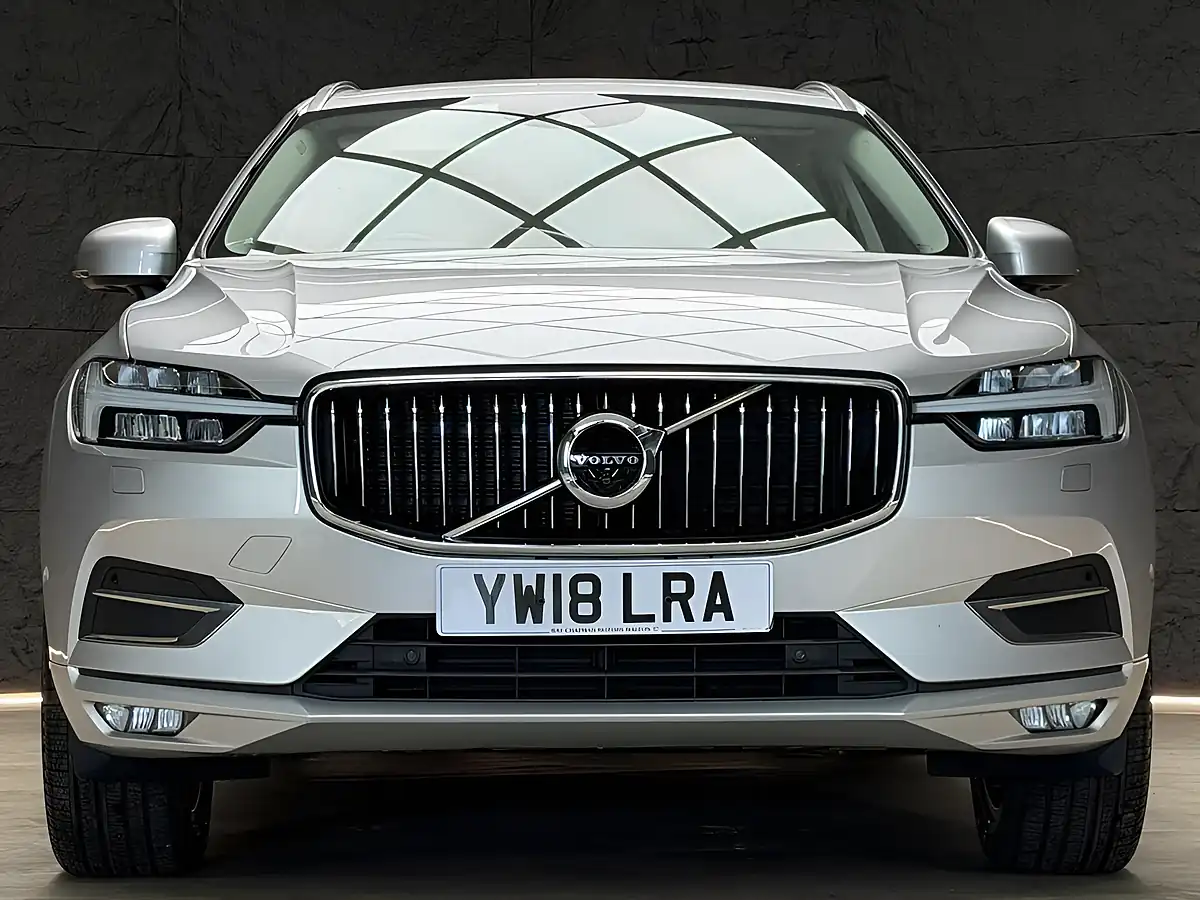 Used 2018 Volvo XC60 Inscription Silver - Interior and Exterior details 7