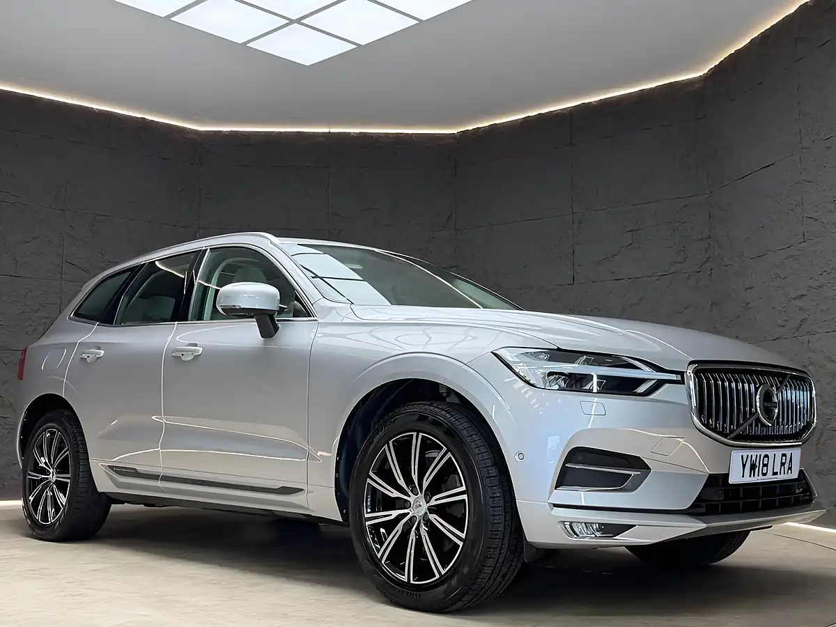Used 2018 Volvo XC60 Inscription Silver - Interior and Exterior details 8