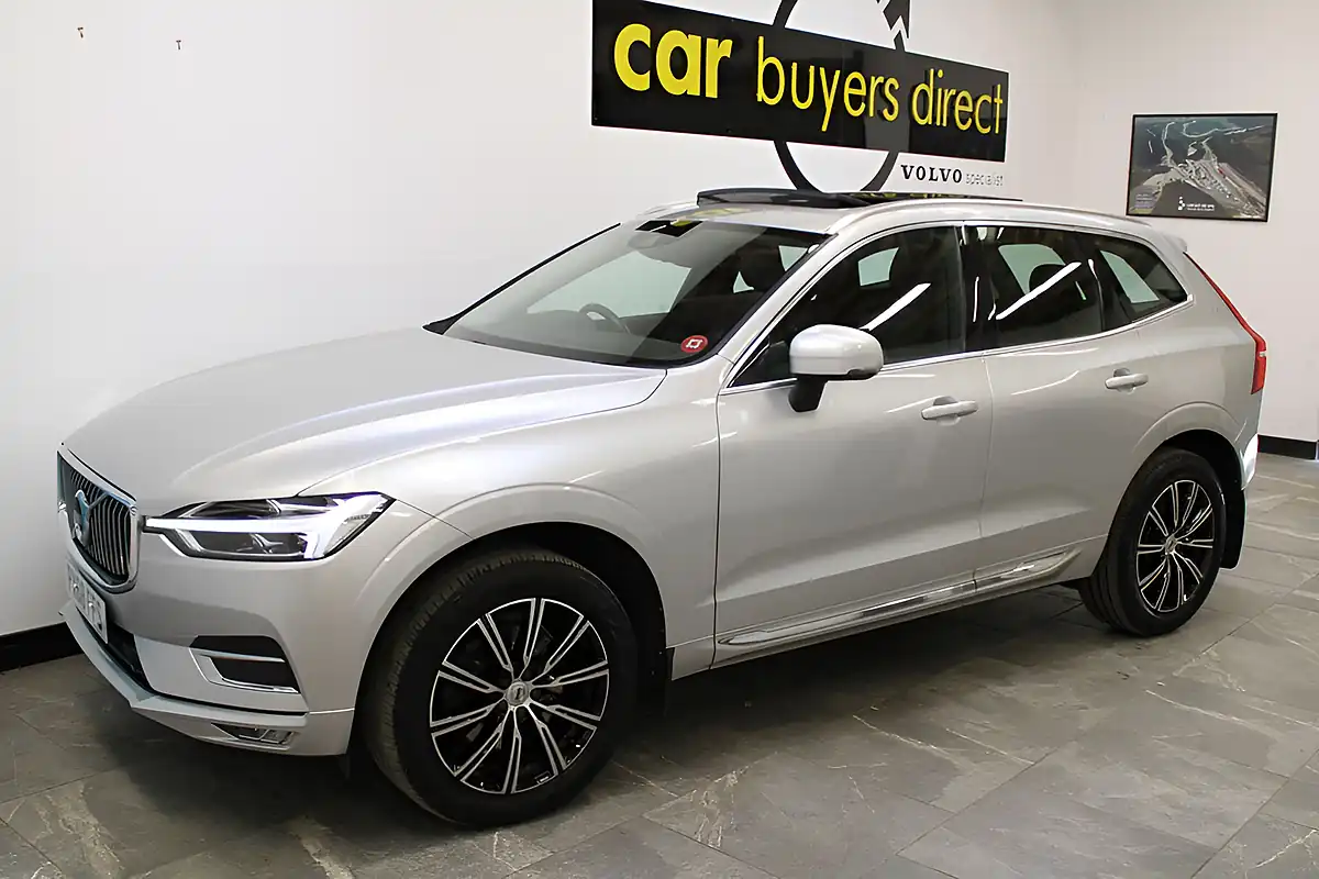 Used 2018 Volvo XC60 Inscription Silver - Interior and Exterior details 12