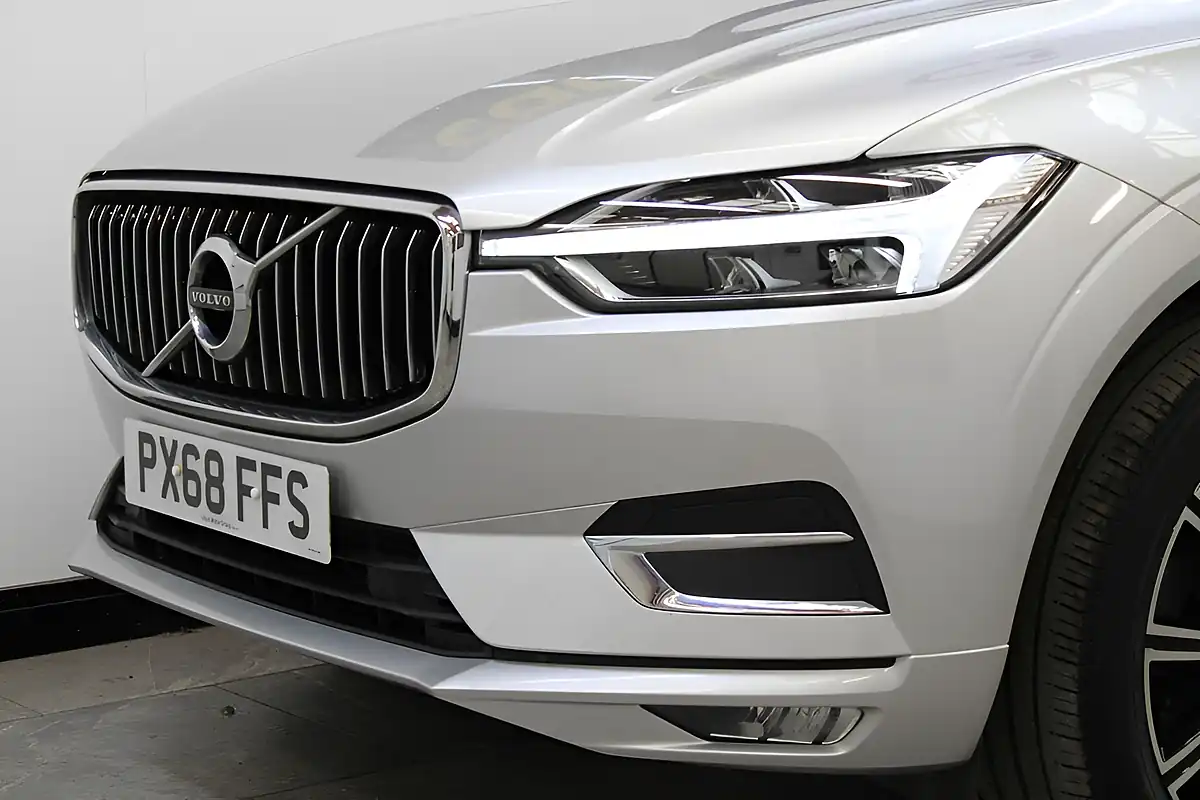 Used 2018 Volvo XC60 Inscription Silver - Interior and Exterior details 13