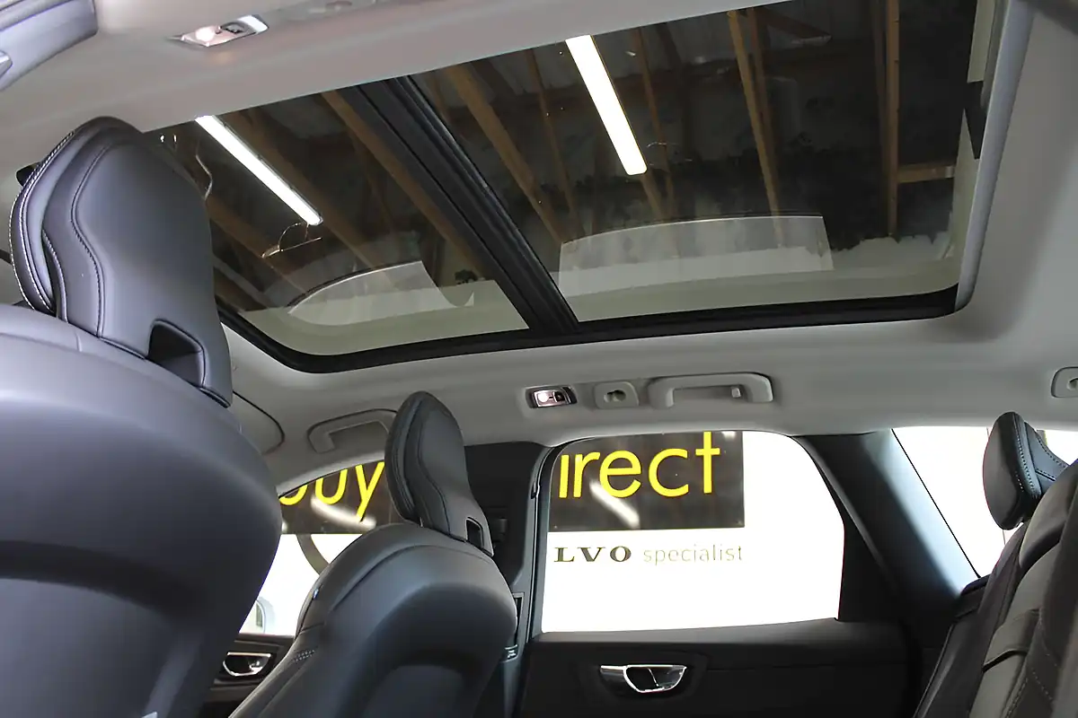 Used 2018 Volvo XC60 Inscription Silver - Interior and Exterior details 17
