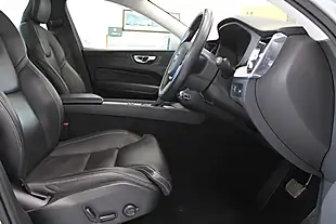 Used 2018 Volvo XC60 Inscription Silver - Interior and Exterior details 19