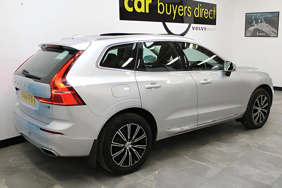 Used 2018 Volvo XC60 Inscription Silver - Interior and Exterior details 4