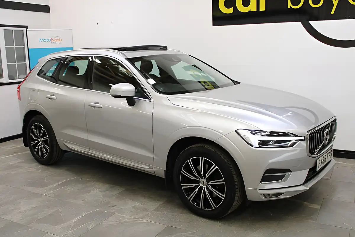 Used 2018 Volvo XC60 Inscription Silver - Interior and Exterior details 5