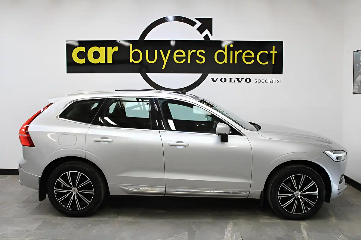 Used 2018 Volvo XC60 Inscription Silver - Interior and Exterior details 8