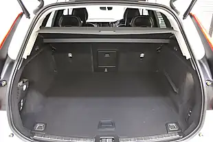 Used 2018 Volvo XC60 Inscription White - Interior and Exterior details 11