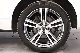 Used 2018 Volvo XC60 Inscription White - Interior and Exterior details 13