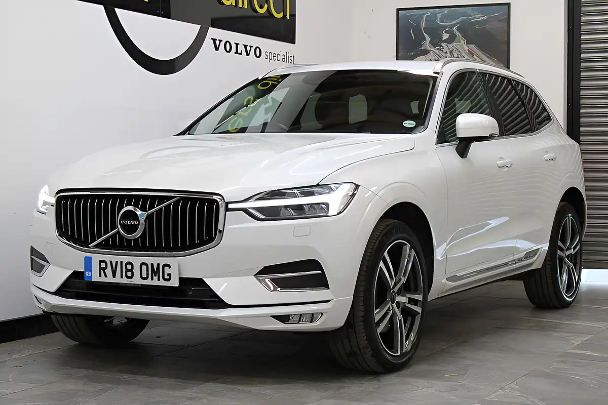 Used 2018 Volvo XC60 Inscription White - Interior and Exterior details 14