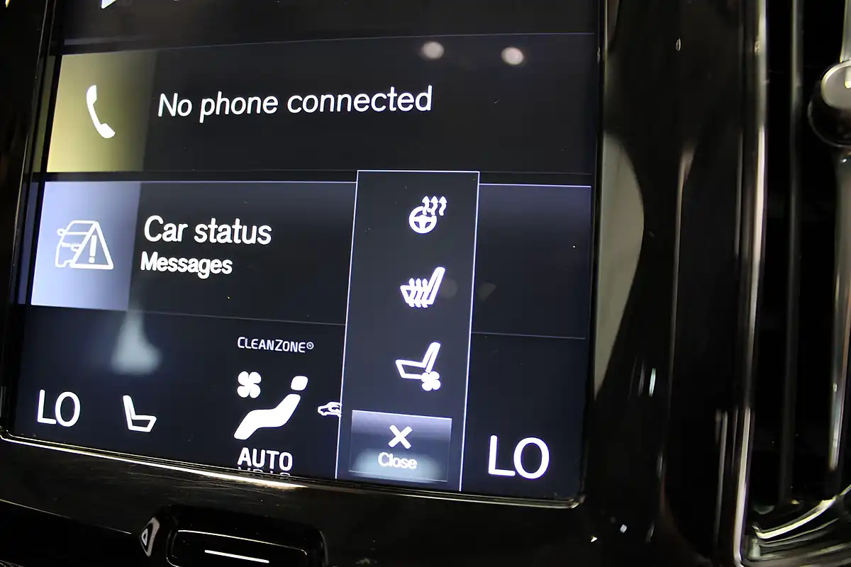Used 2018 Volvo XC60 Inscription White - Interior and Exterior details 20