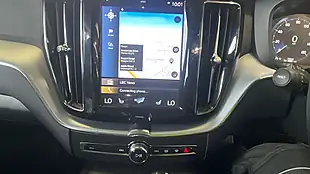 Used 2018 Volvo XC60 Momentum Black - Interior and Exterior details 10