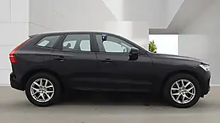 Used 2018 Volvo XC60 Momentum Black - Interior and Exterior details 5