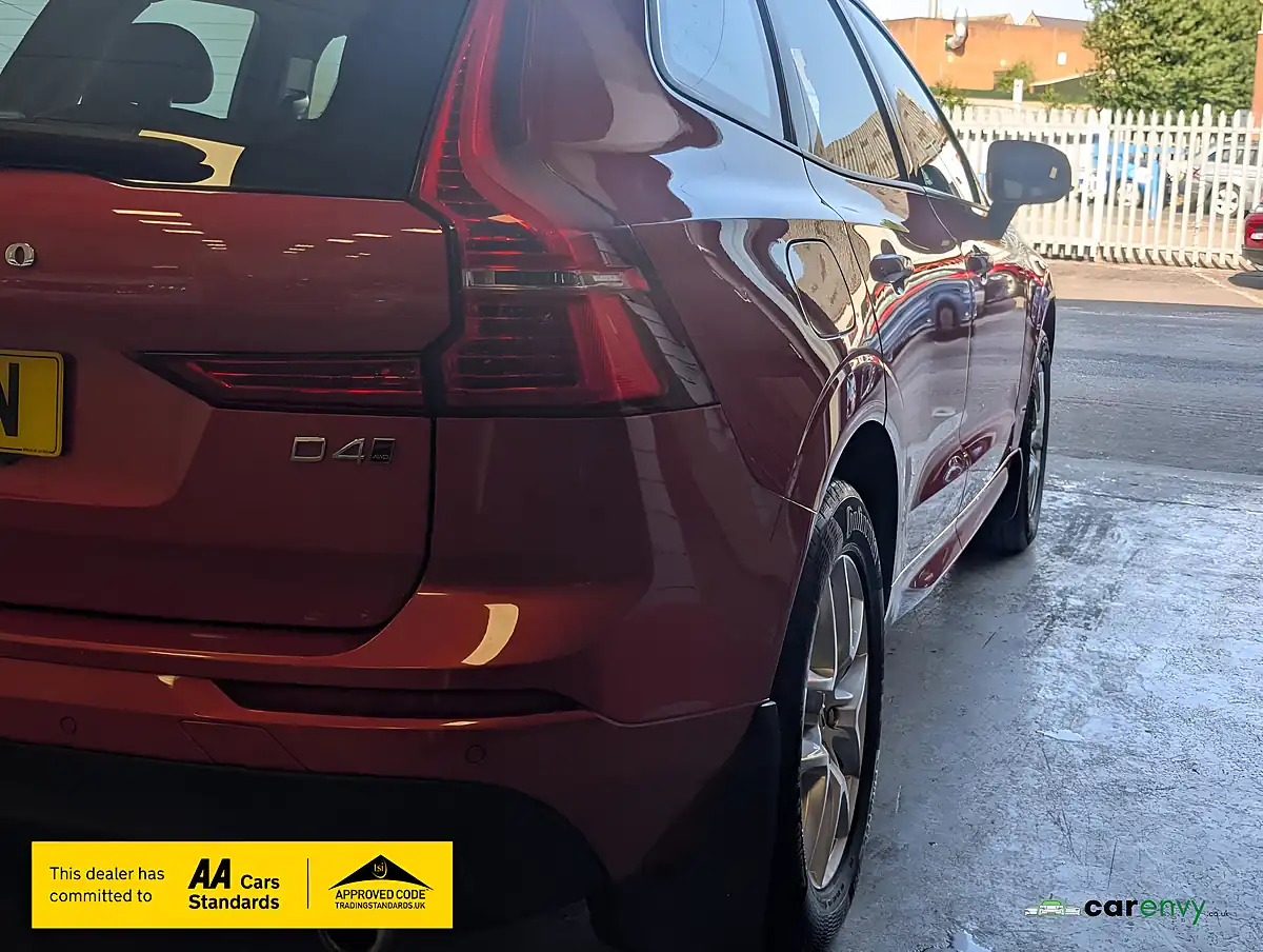 Used 2018 Volvo XC60 Momentum Fusion Red - Interior and Exterior details 10