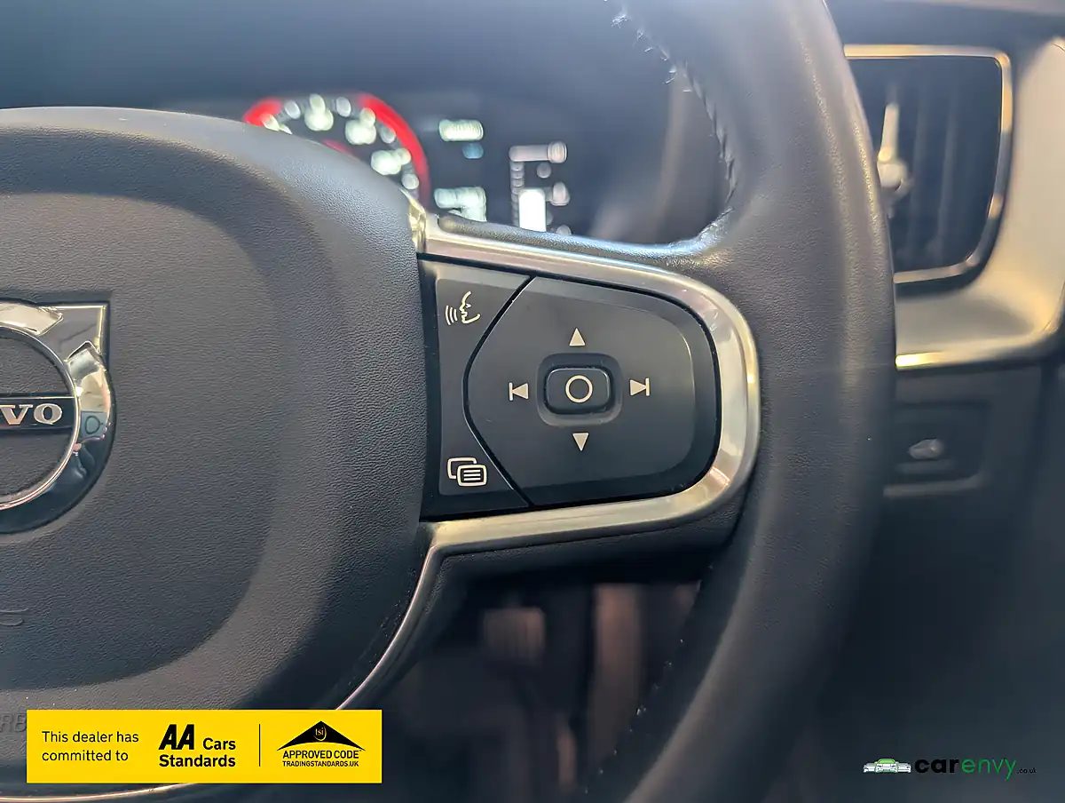 Used 2018 Volvo XC60 Momentum Fusion Red - Interior and Exterior details 16
