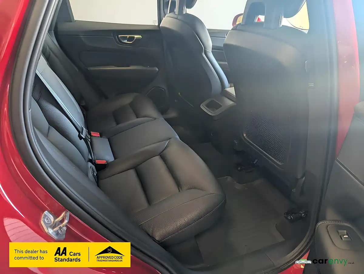 Used 2018 Volvo XC60 Momentum Fusion Red - Interior and Exterior details 20