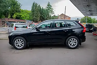 Used 2018 Volvo XC60 Momentum Onyx Black Metallic - Interior and Exterior details 4