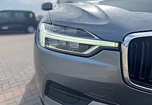 Used 2018 Volvo XC60 Momentum Osmium Grey - Interior and Exterior details 11