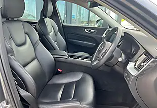 Used 2018 Volvo XC60 Momentum Osmium Grey - Interior and Exterior details 17