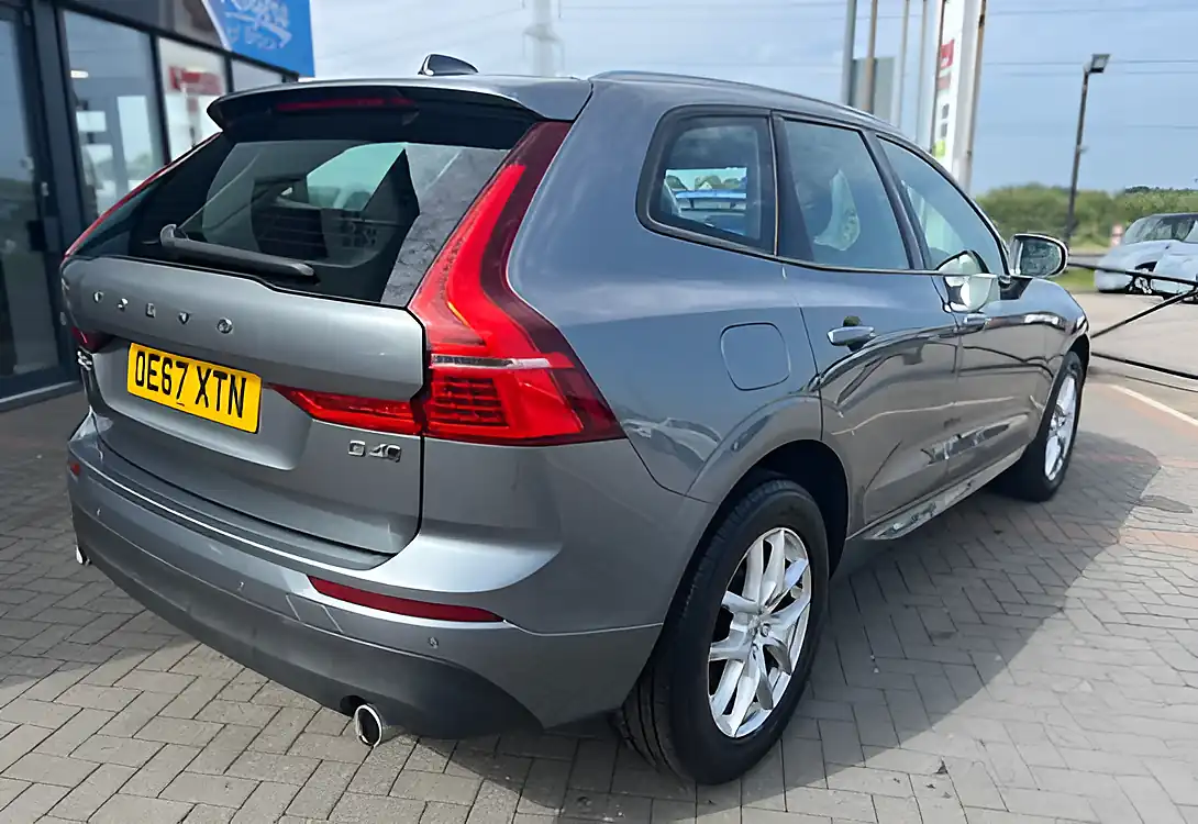 Used 2018 Volvo XC60 Momentum Osmium Grey - Interior and Exterior details 6
