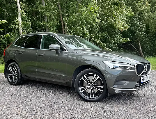 2018 Volvo XC60 Momentum Pro D4