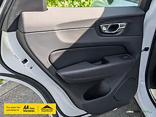 Used 2018 Volvo XC60 Momentum Pro White - Interior and Exterior details 17