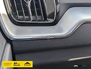 Used 2018 Volvo XC60 Momentum Pro White - Interior and Exterior details 18