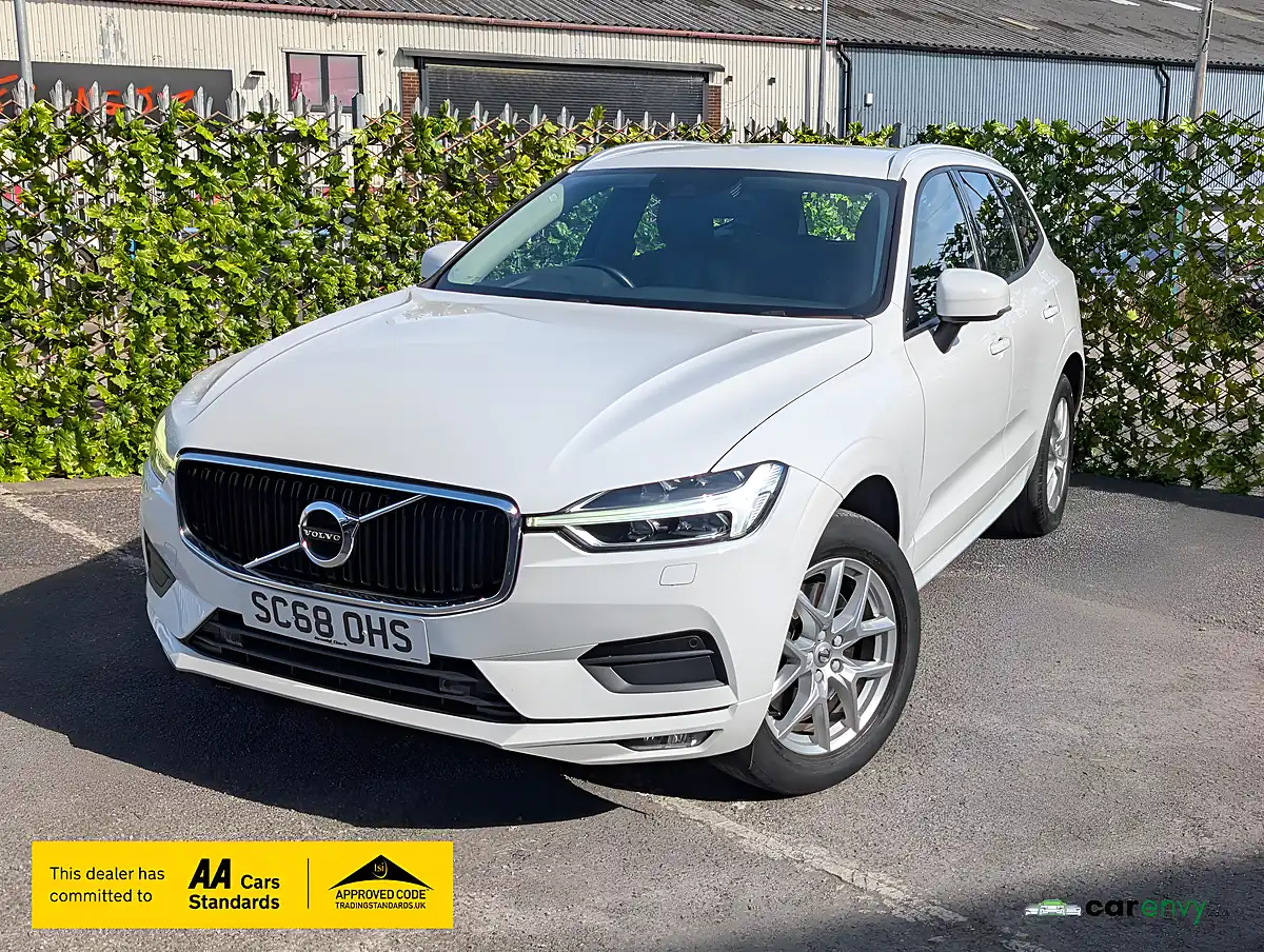 Used 2018 Volvo XC60 Momentum Pro White - Interior and Exterior details 6