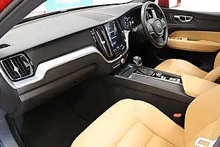 Used 2018 Volvo XC60 Momentum Red - Interior and Exterior details 2