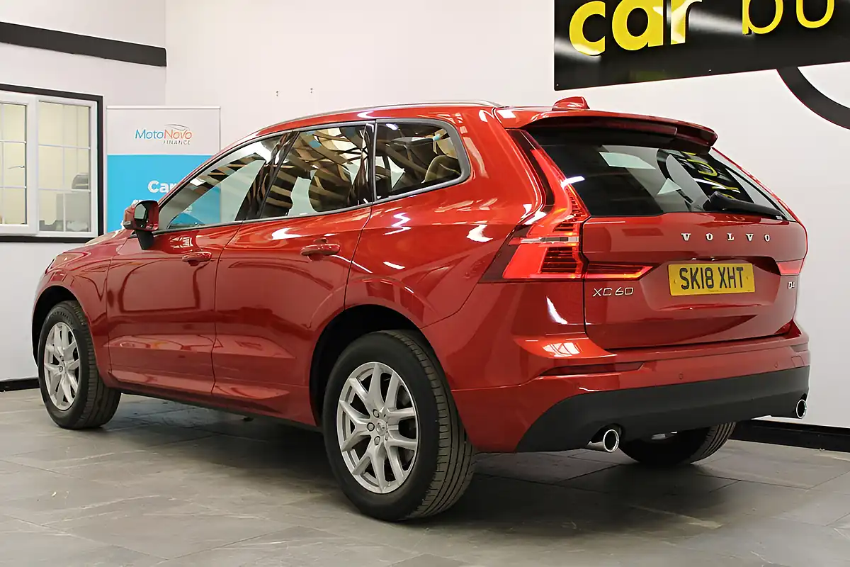Used 2018 Volvo XC60 Momentum Red - Interior and Exterior details 3