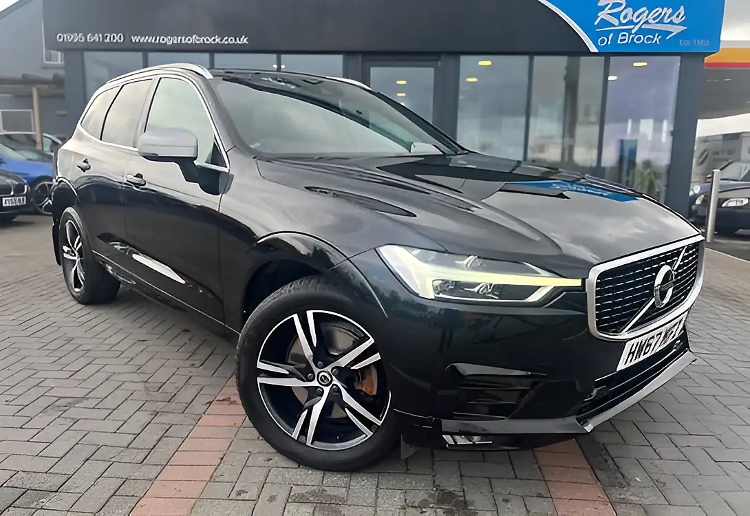 Used 2018 Volvo XC60 R-Design Black - Front View