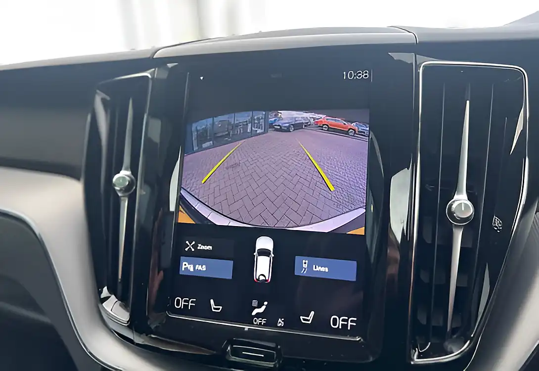 Used 2018 Volvo XC60 R-Design Black - Interior and Exterior details 18