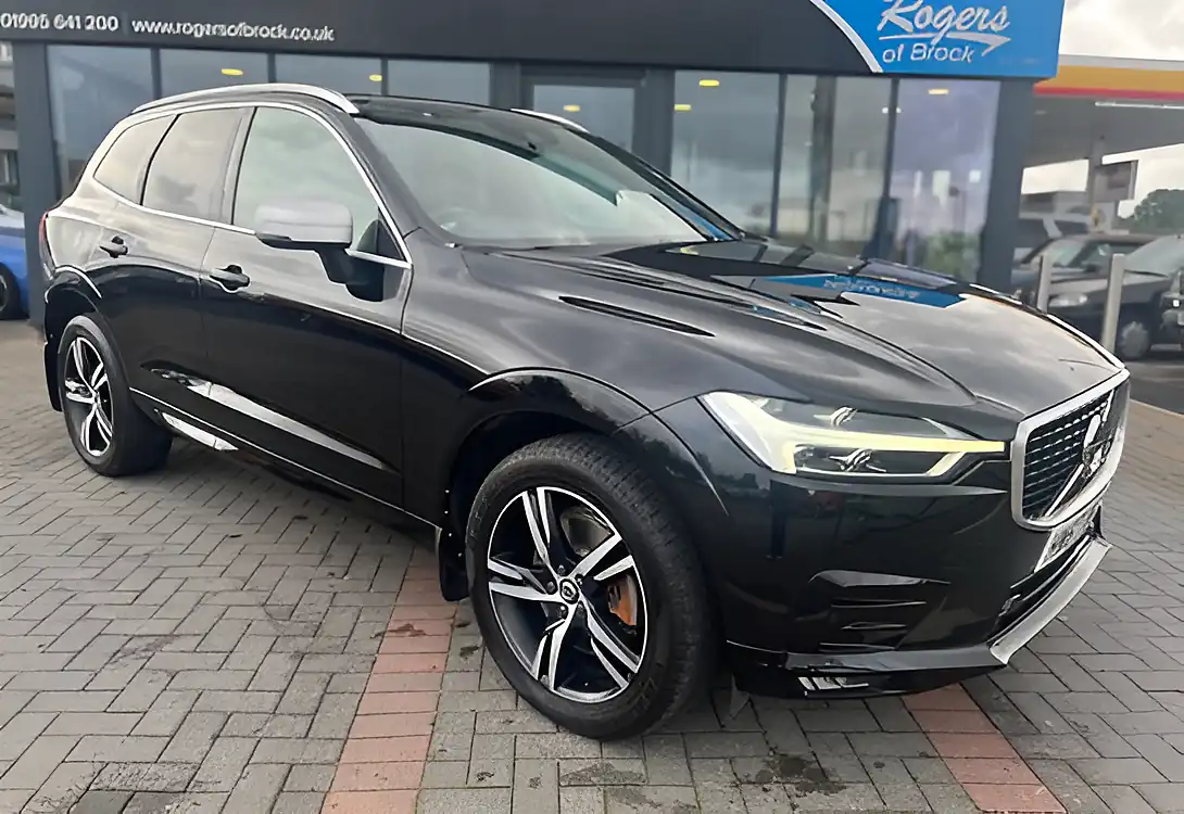Used 2018 Volvo XC60 R-Design Black - Interior and Exterior details 4