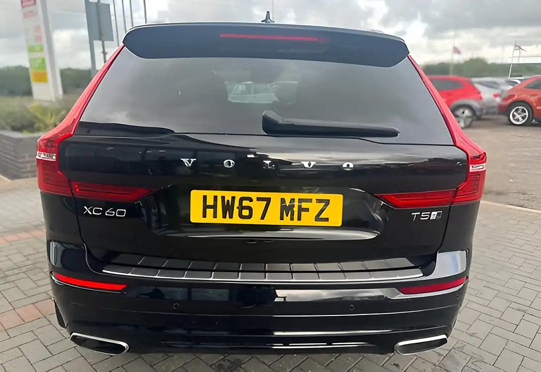 Used 2018 Volvo XC60 R-Design Black - Interior and Exterior details 7