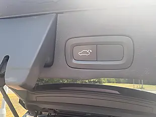 Used 2018 Volvo XC60 R-Design Black - Interior and Exterior details 11