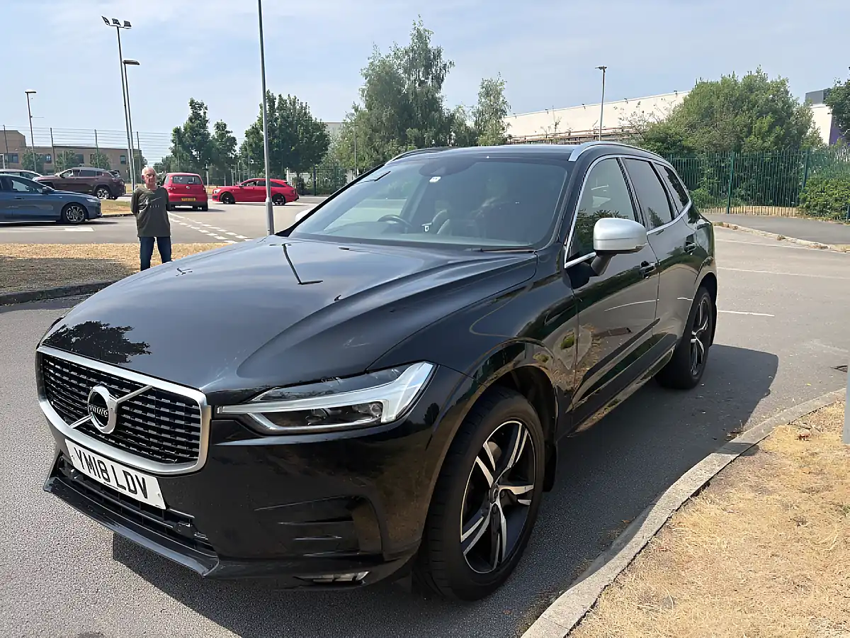 Used 2018 Volvo XC60 R-Design Black - Interior and Exterior details 7