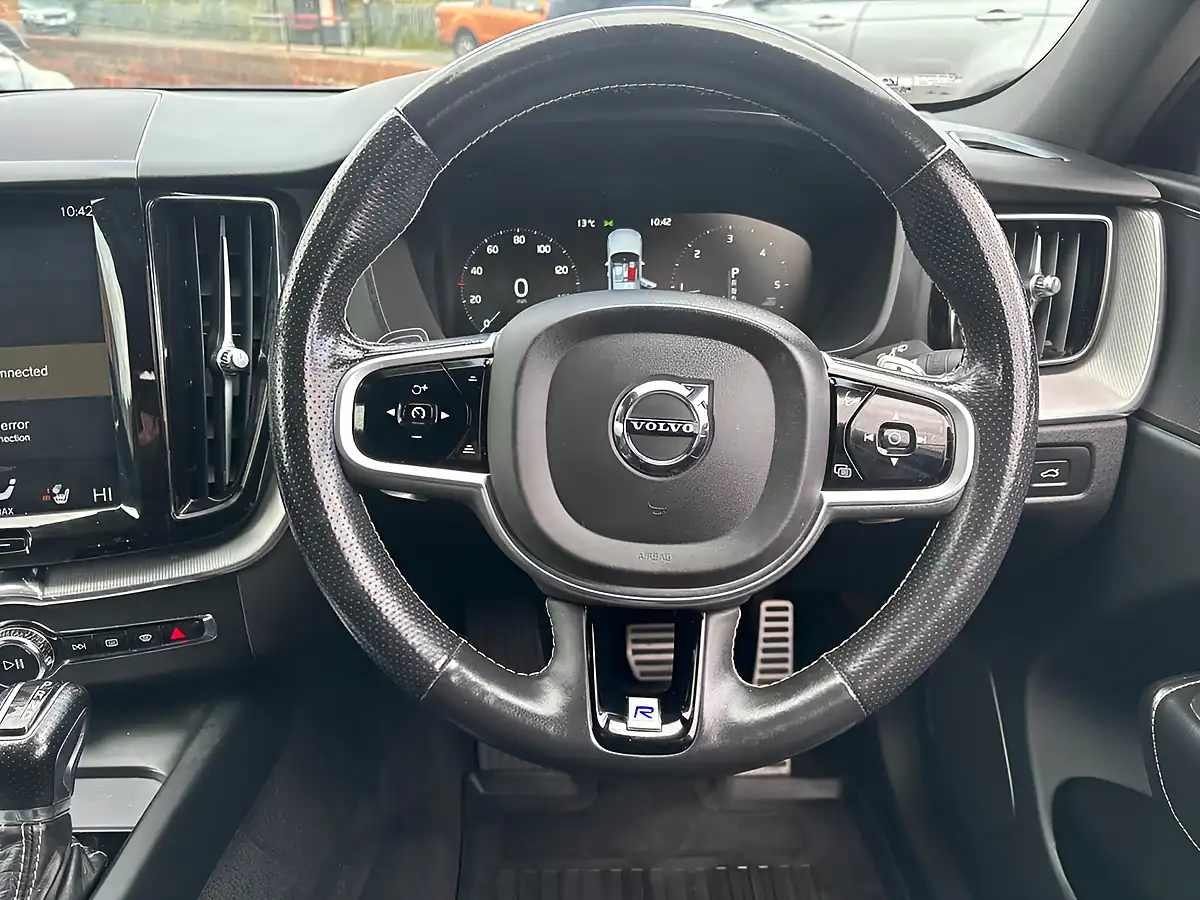Used 2018 Volvo XC60 R-Design Black - Interior and Exterior details 10