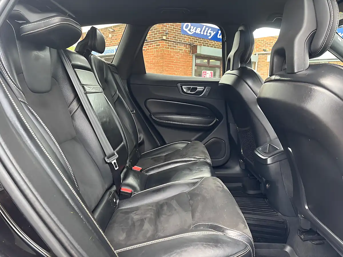 Used 2018 Volvo XC60 R-Design Black - Interior and Exterior details 14