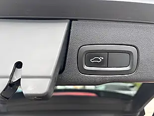 Used 2018 Volvo XC60 R-Design Black - Interior and Exterior details 20