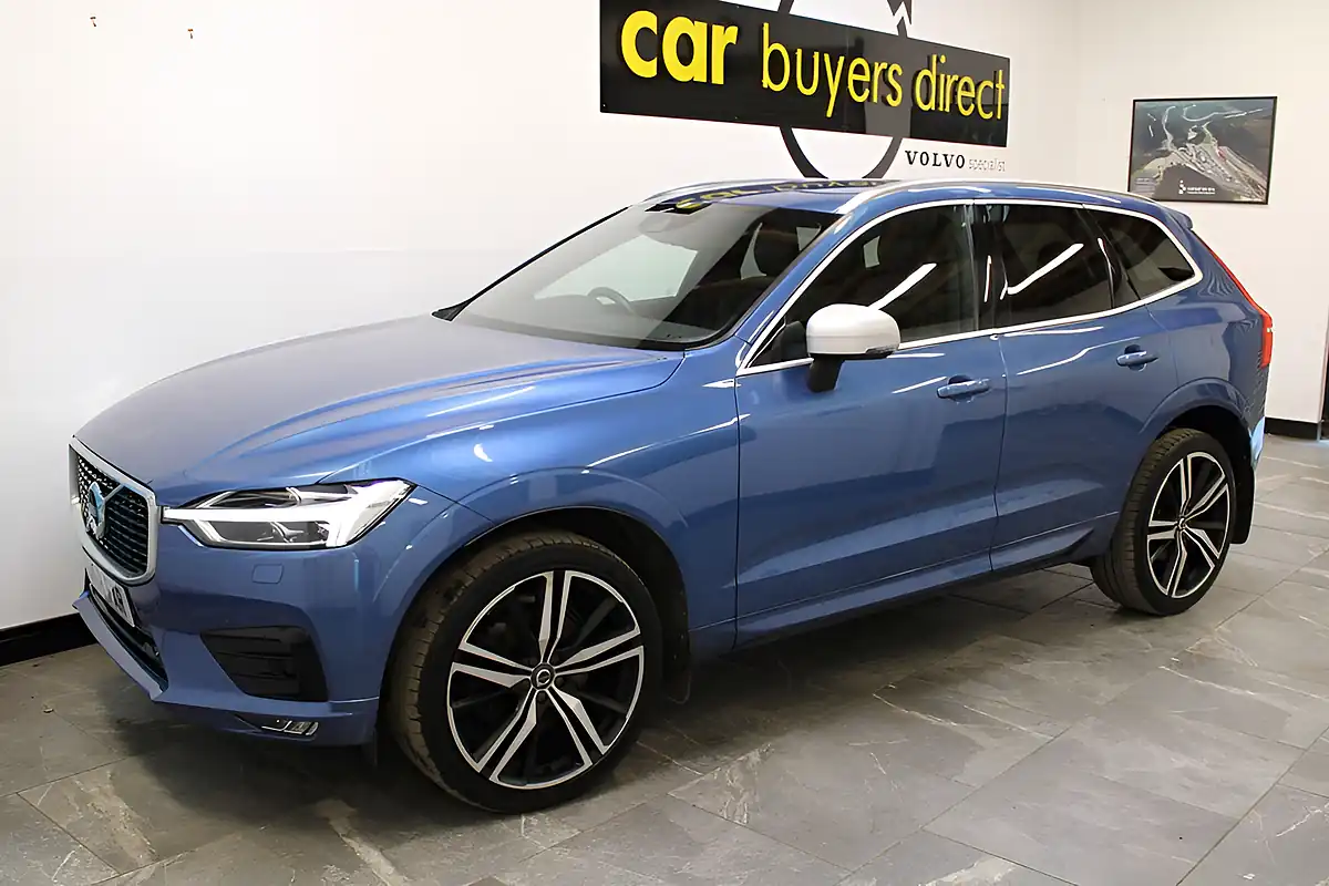 Used 2018 Volvo XC60 R-Design Blue - Interior and Exterior details 12