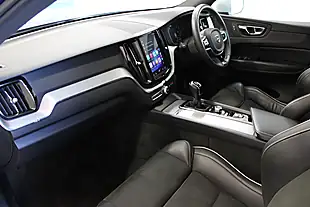Used 2018 Volvo XC60 R-Design Blue - Interior and Exterior details 2