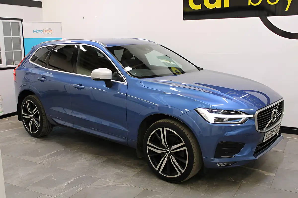 Used 2018 Volvo XC60 R-Design Blue - Interior and Exterior details 5