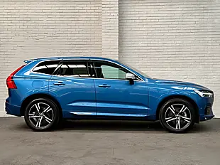 Used 2018 Volvo XC60 R-Design Blue - Interior and Exterior details 11