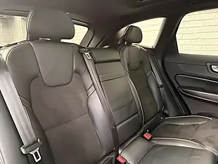 Used 2018 Volvo XC60 R-Design Blue - Interior and Exterior details 12