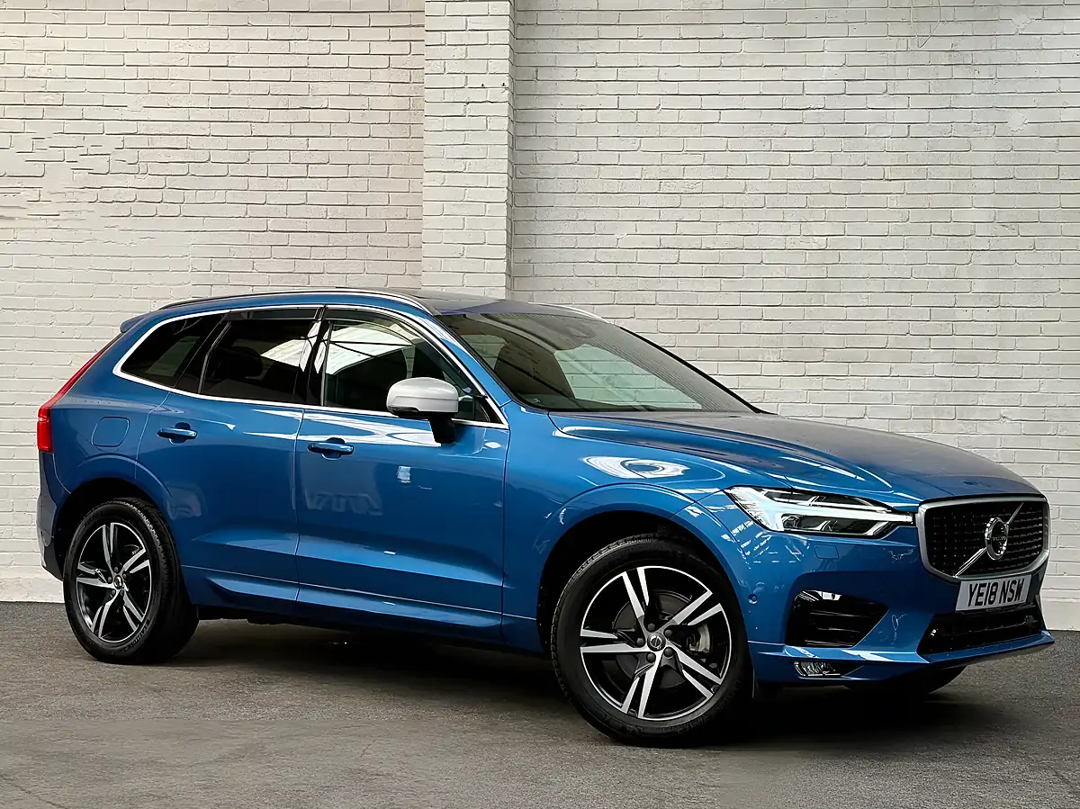 Used 2018 Volvo XC60 R-Design Blue - Interior and Exterior details 19