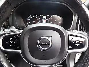 Used 2018 Volvo XC60 R-Design Crystal White Metallic - Interior and Exterior details 18
