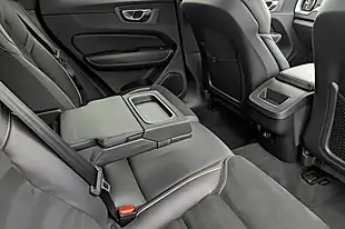 Used 2018 Volvo XC60 R-Design Ice White - Interior and Exterior details 16