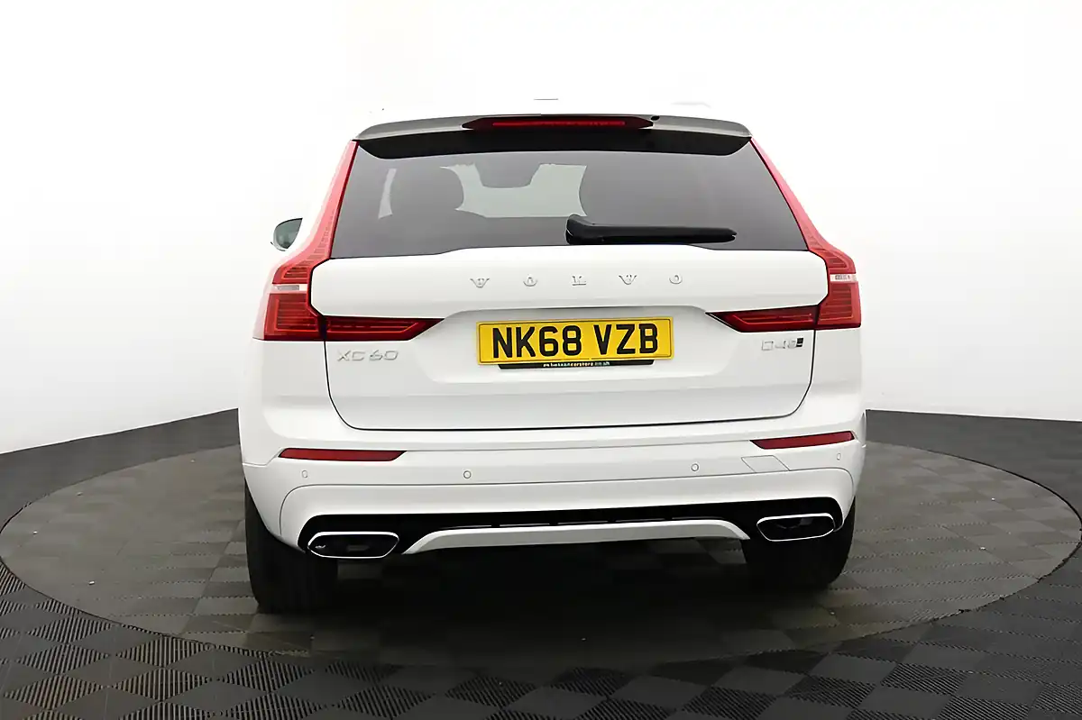 Used 2018 Volvo XC60 R-Design Ice White - Interior and Exterior details 5