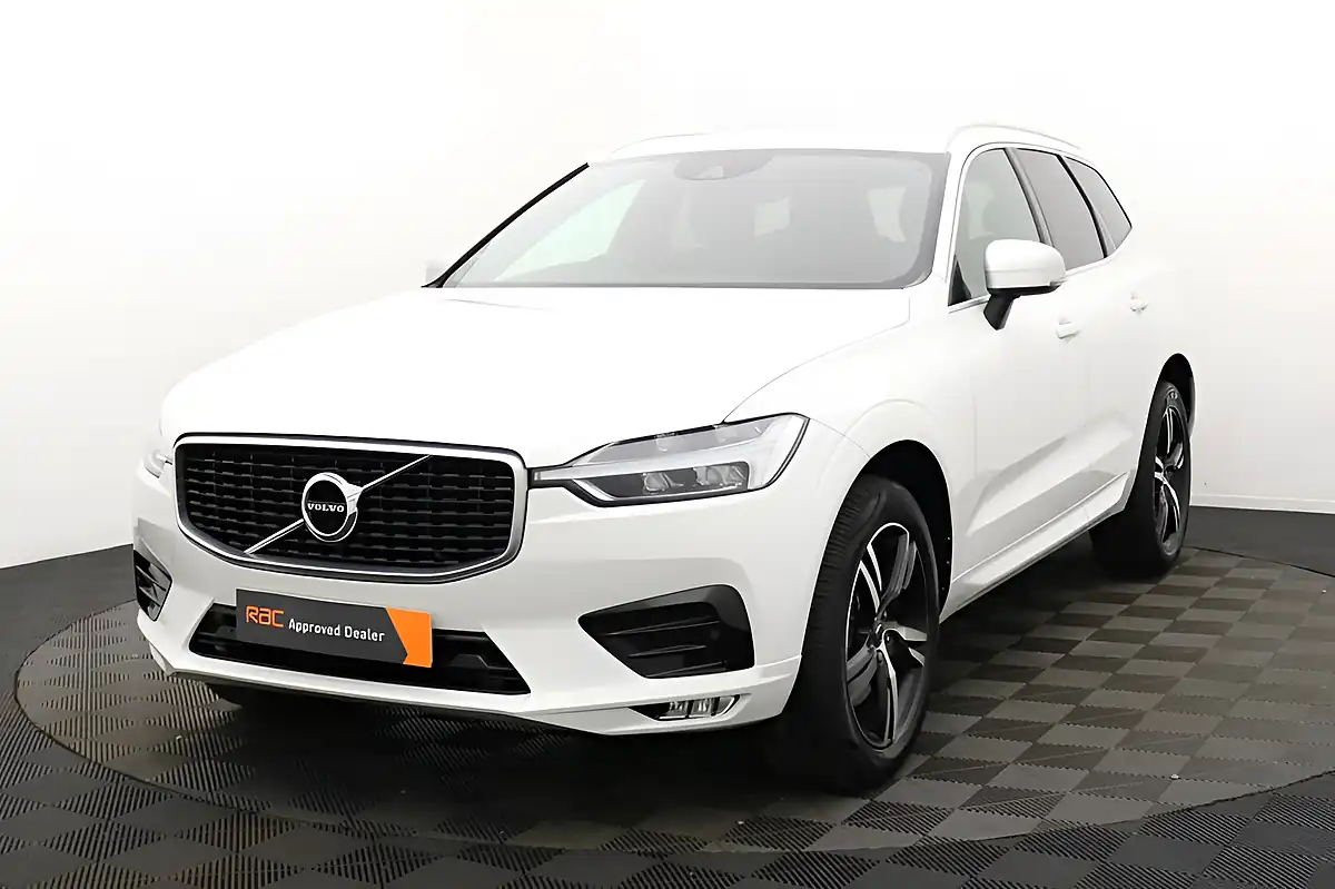 Used 2018 Volvo XC60 R-Design Ice White - Interior and Exterior details 7