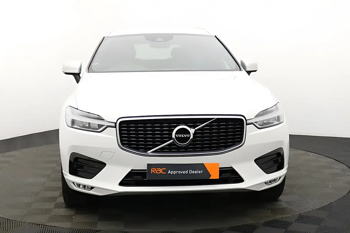 Used 2018 Volvo XC60 R-Design Ice White - Interior and Exterior details 8