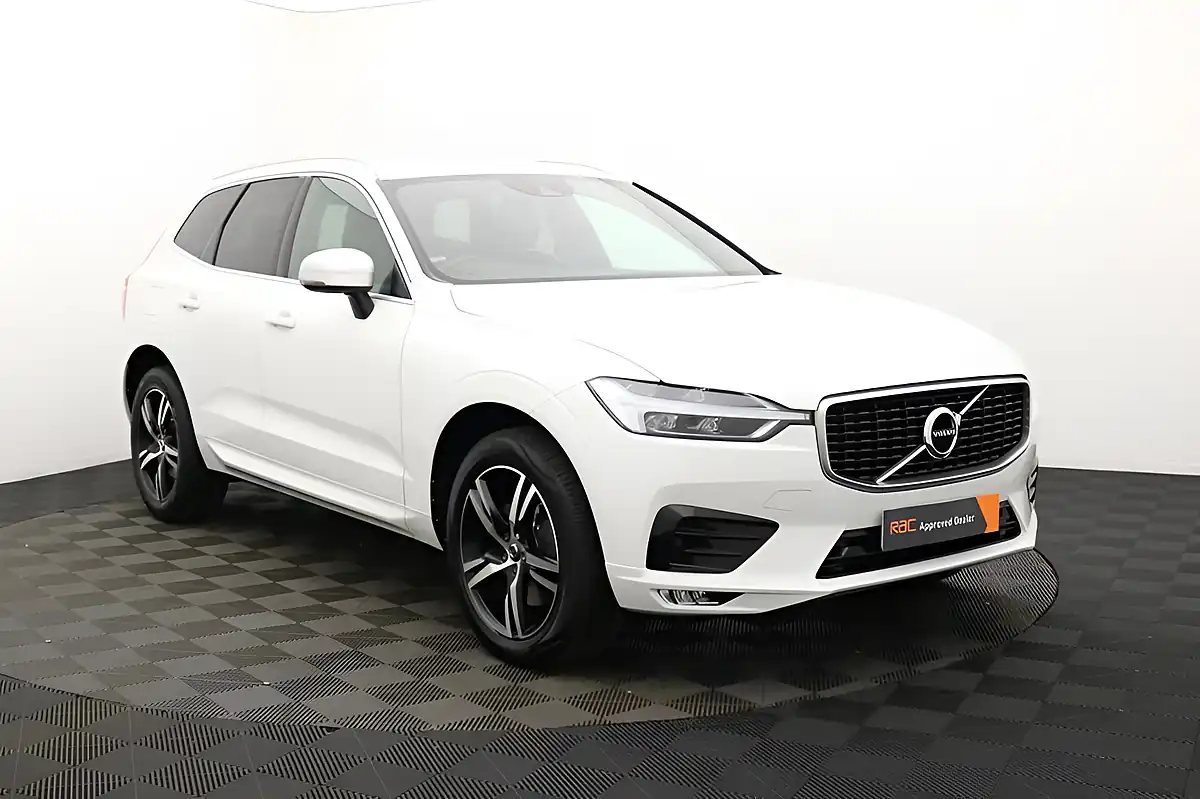 Used 2018 Volvo XC60 R-Design Ice White - Interior and Exterior details 9